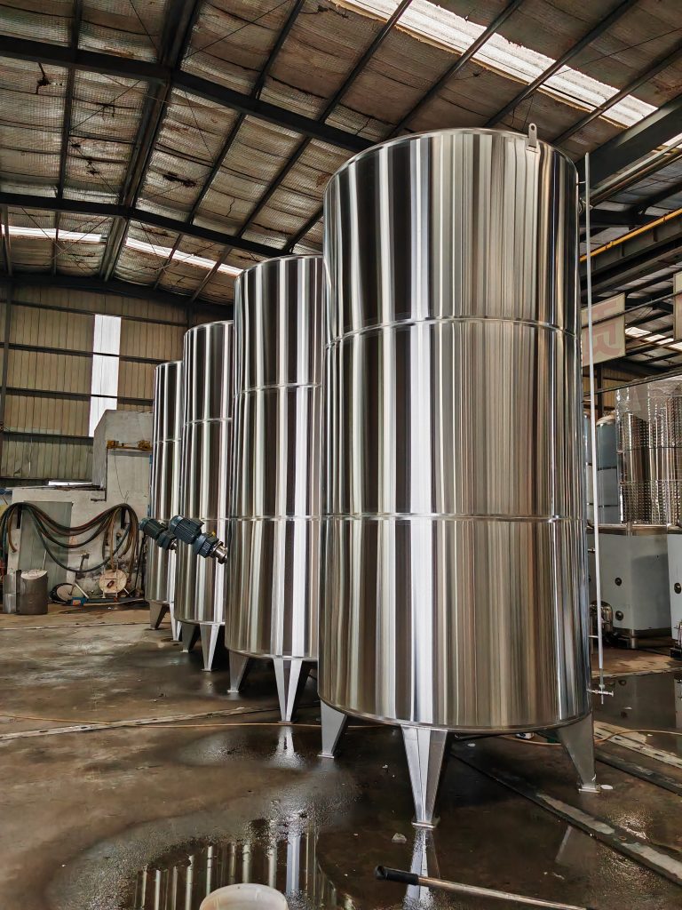 100HL stainless steel mixing tanks