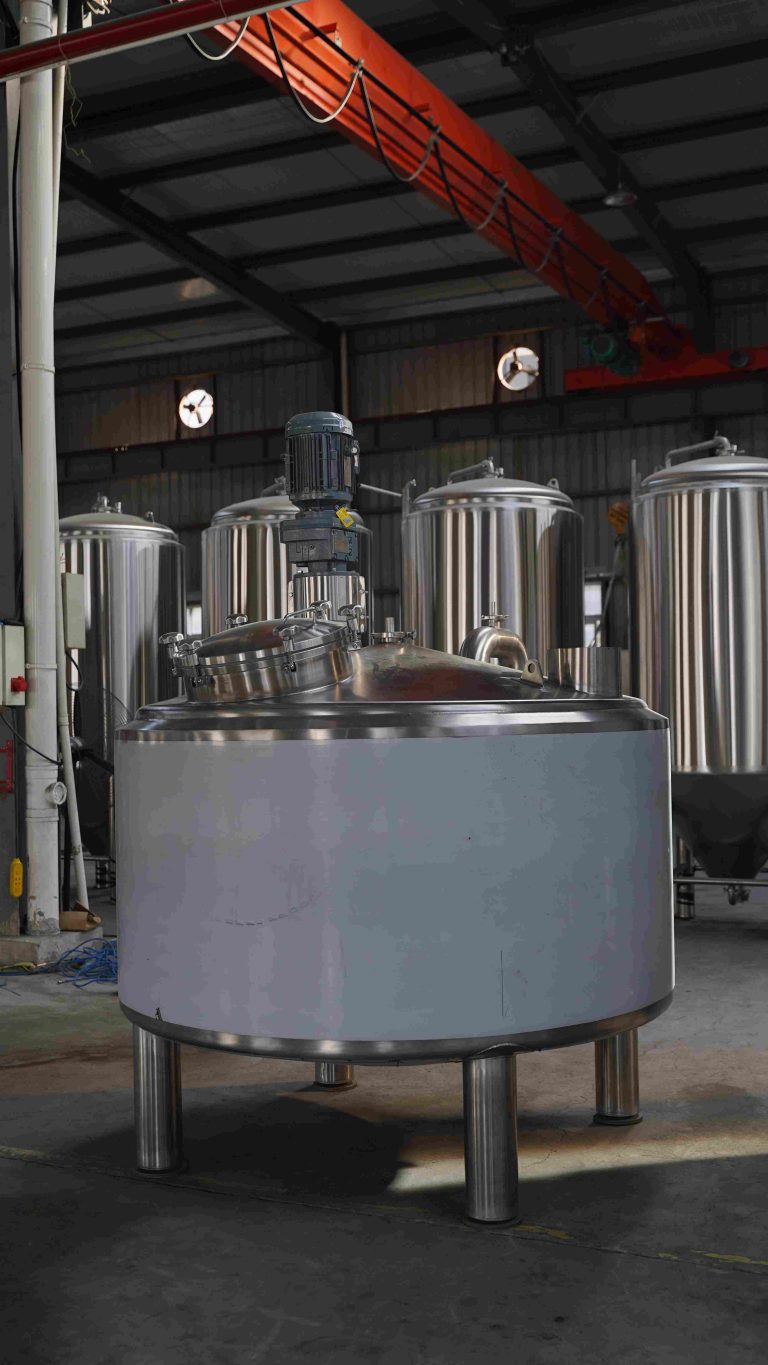 1500Ldouble wall mixing tank (1)